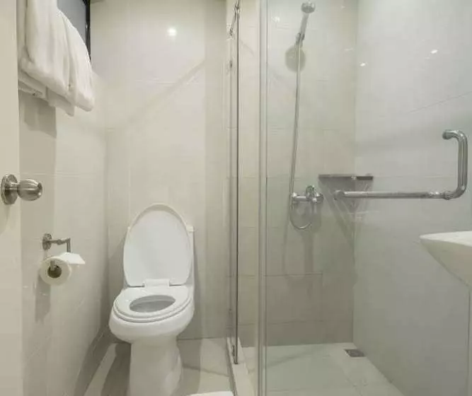 Fotos del hotel Salcedo Suites At Lpl Manor:  3