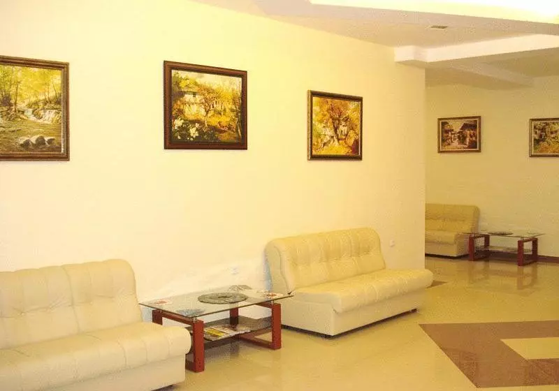 Fotos del hotel Tarnovo:  2