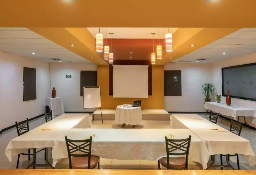 Fotos del hotel Sntenario:  7