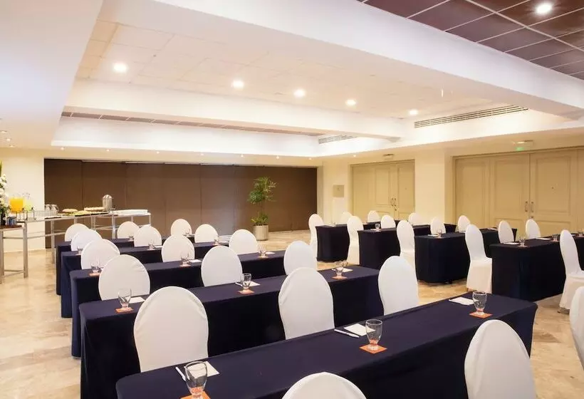 Fotos del hotel Krystal Club Tower:  6