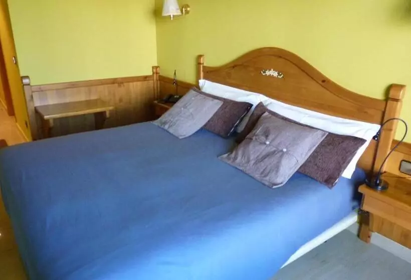 Fotos del hotel Petit:  24