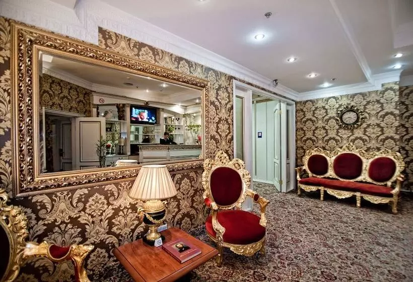 Fotos del hotel Royal  De Paris:  2