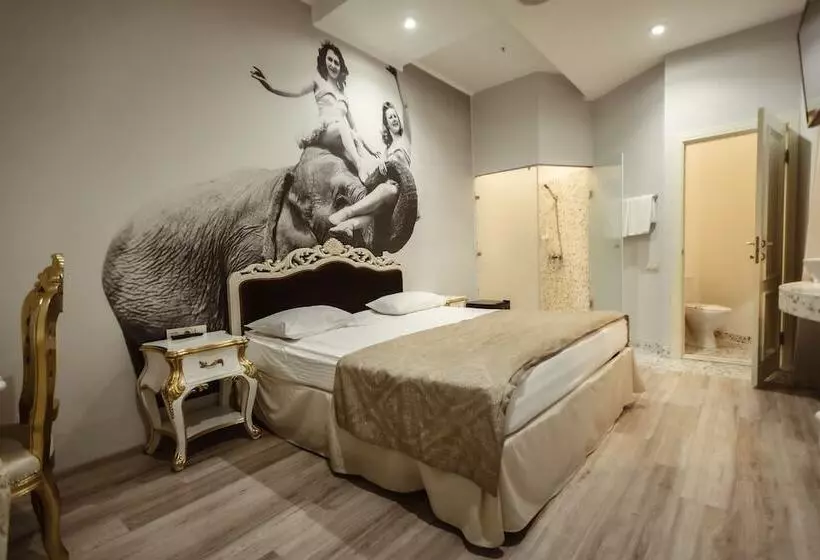 Fotos del hotel Royal  De Paris:  16