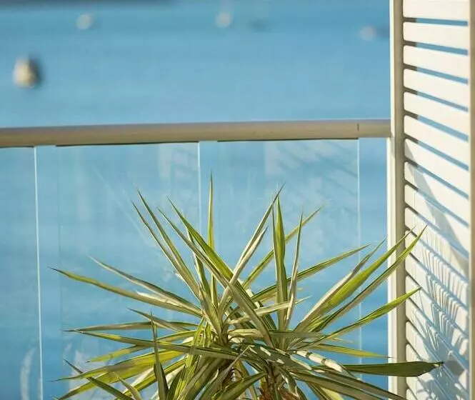 Fotos del hotel At Marina Shores:  3