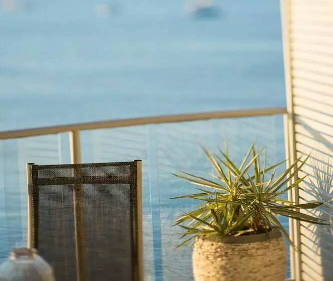 Fotos del hotel At Marina Shores:  20