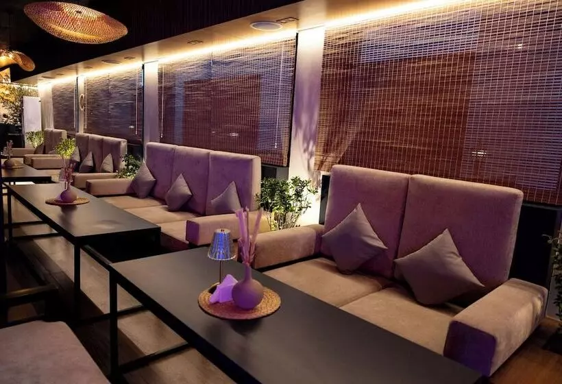 Fotos del hotel Grand Kingsgate Waterfront By Millennium Hotels:  84