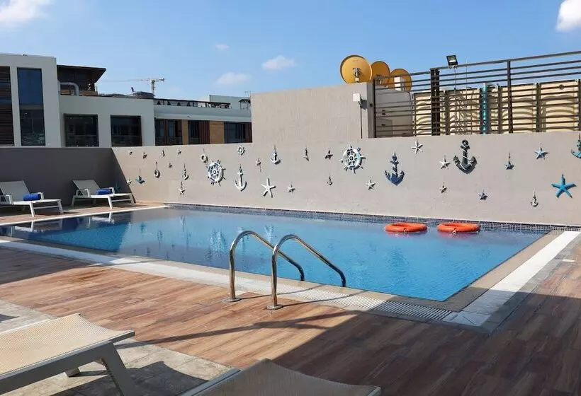 Grand Kingsgate Waterfront By Millennium Hotels