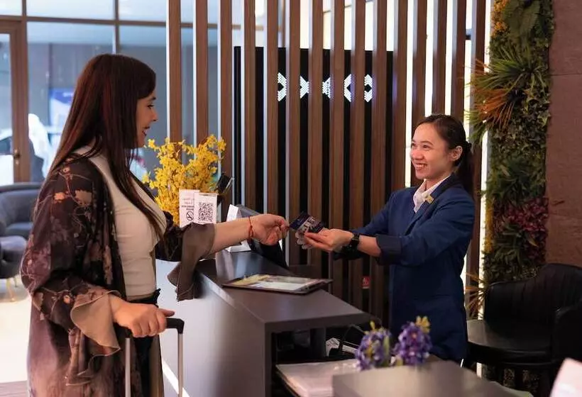 Fotos del hotel Grand Kingsgate Waterfront By Millennium Hotels:  23