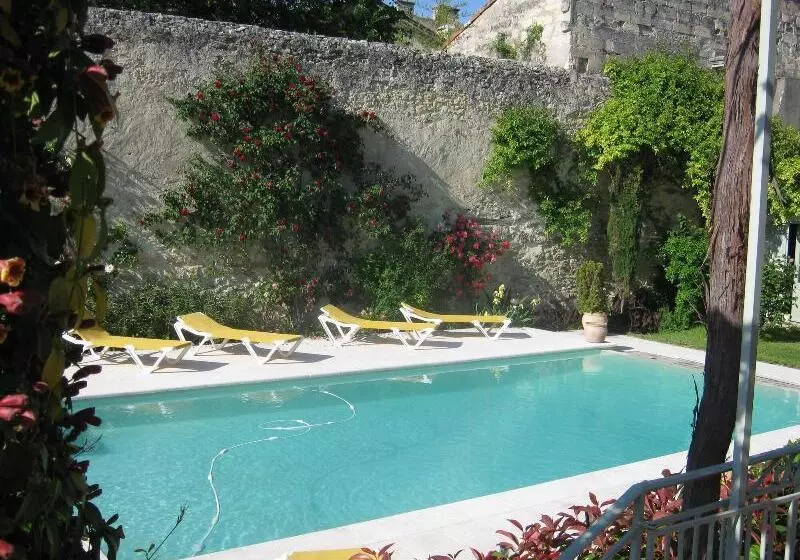 Fotos del hotel Les Jardins De La Livrée:  7