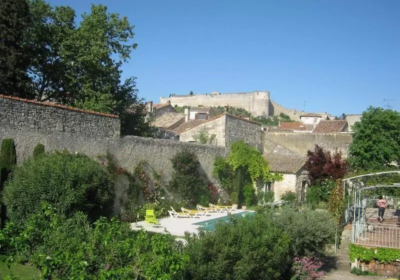 Fotos del hotel Les Jardins De La Livrée:  16