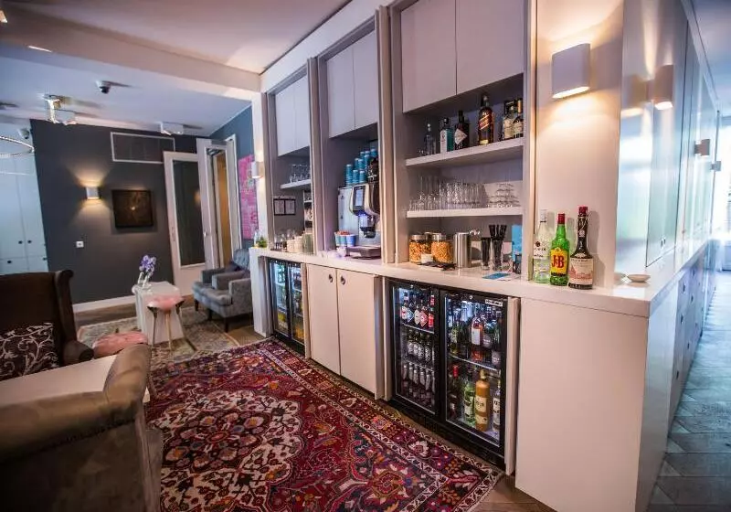 Fotos del hotel Jl No76:  15