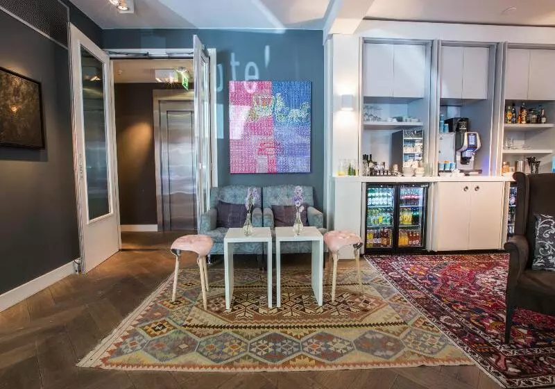 Fotos del hotel Jl No76:  23