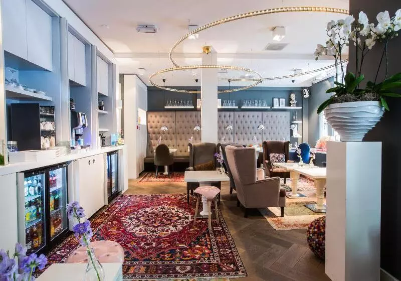 Fotos del hotel Jl No76:  24