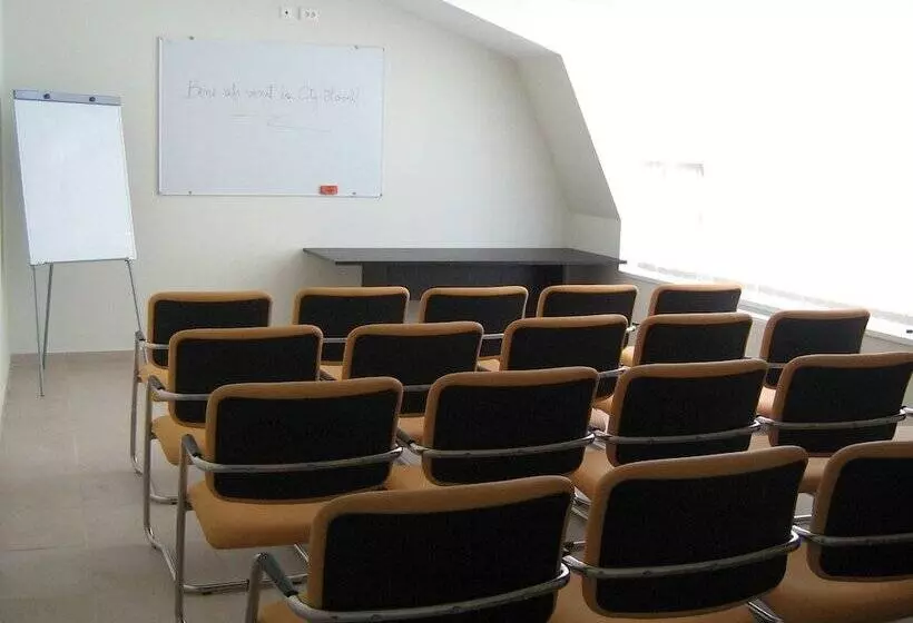 Fotos del hotel City Hotel Bucharest:  5