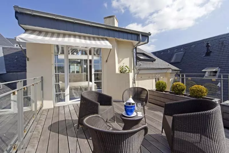 Fotos del hotel Le Place D Armes:  16