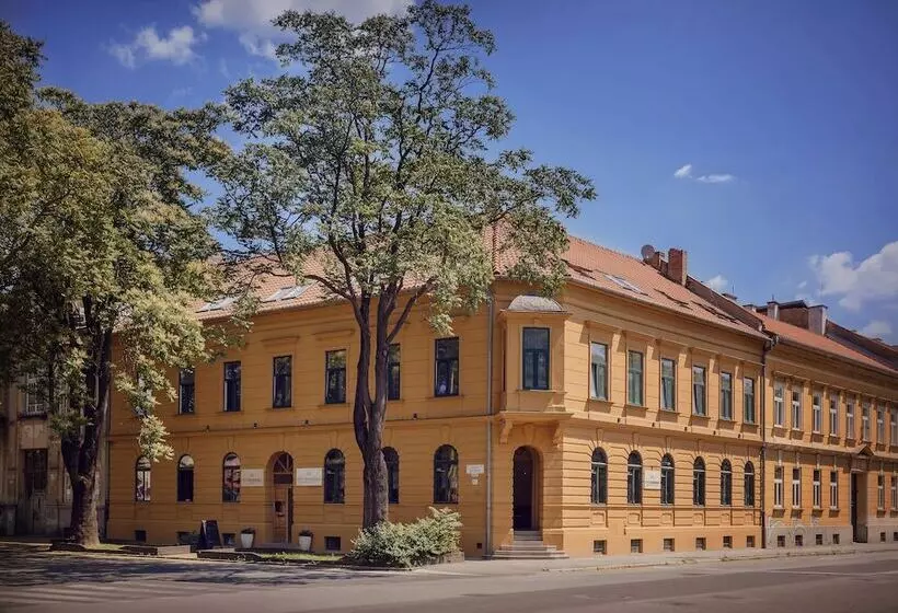 City Residence Apartment