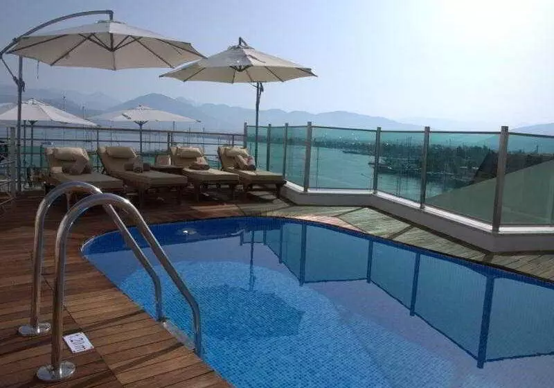 Fotos del hotel Alesta Yacht:  3