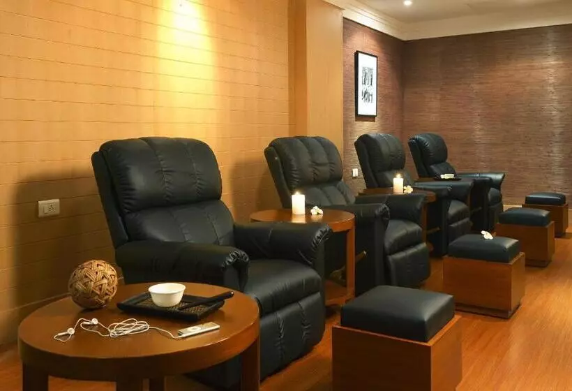 Fotos del hotel Ellaa  Gachibowli:  4