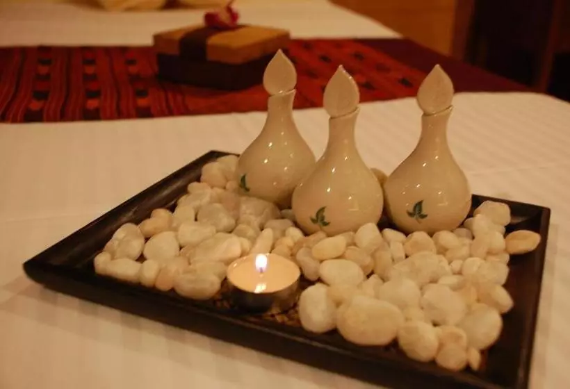 Fotos del hotel Ellaa  Gachibowli:  7