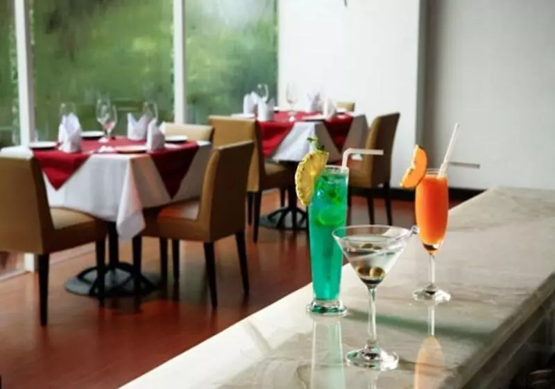 Fotos del hotel Ellaa  Gachibowli:  23