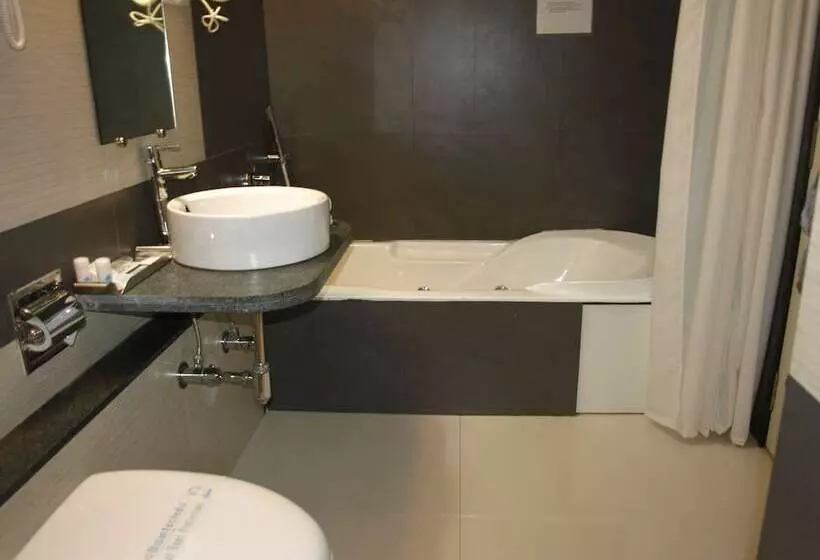 Fotos del hotel Kapila Business:  7