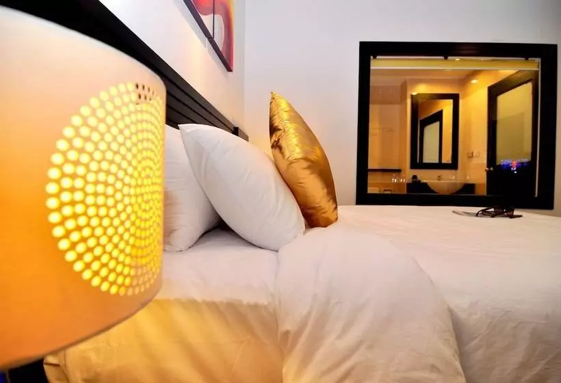 Fotos del hotel Platinum  And Apartments:  6