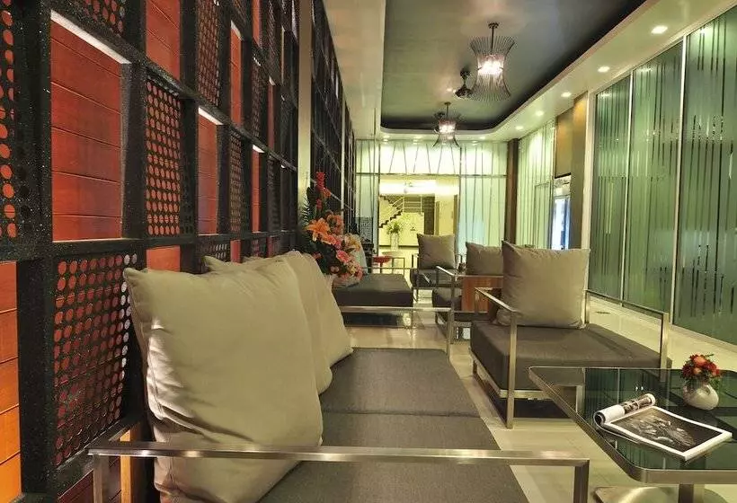 Fotos del hotel Platinum  And Apartments:  3