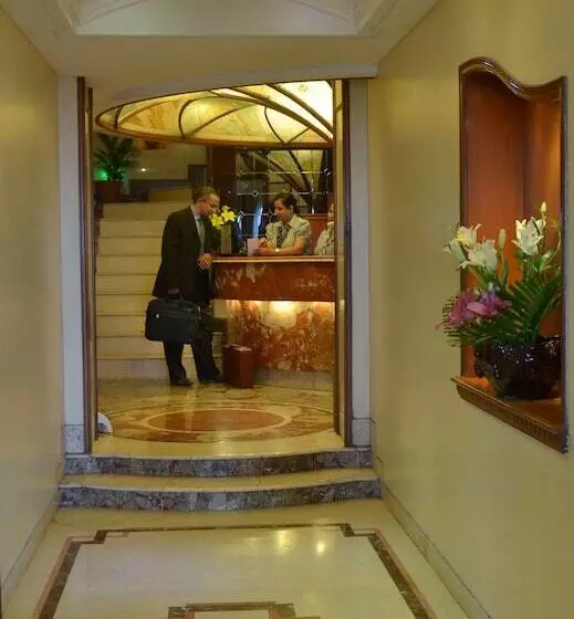 Fotos del hotel Sea Palace   Near Gateway Of India:  15