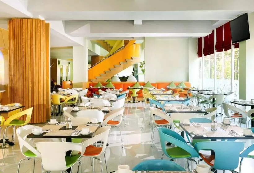 Fotos del hotel Ibis Styles Yogyakarta:  15