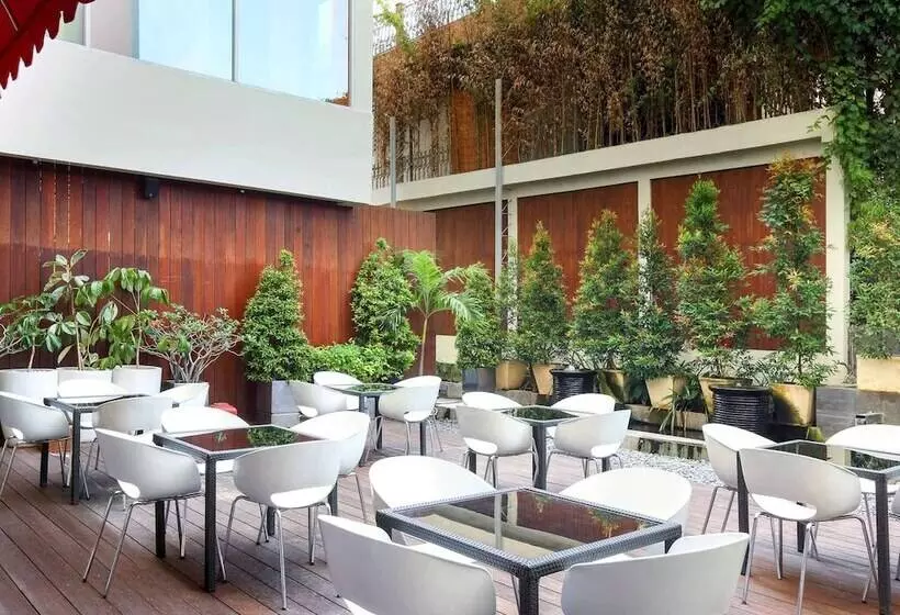 Fotos del hotel Ibis Styles Yogyakarta:  8