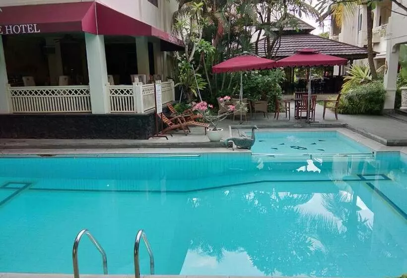 Fotos del hotel Indah Palace Yogyakarta:  10