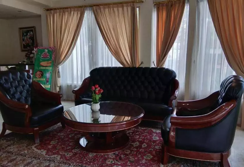 Fotos del hotel Indah Palace Yogyakarta:  15