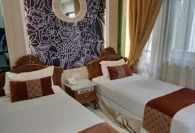 Fotos del hotel Indah Palace Yogyakarta:  18