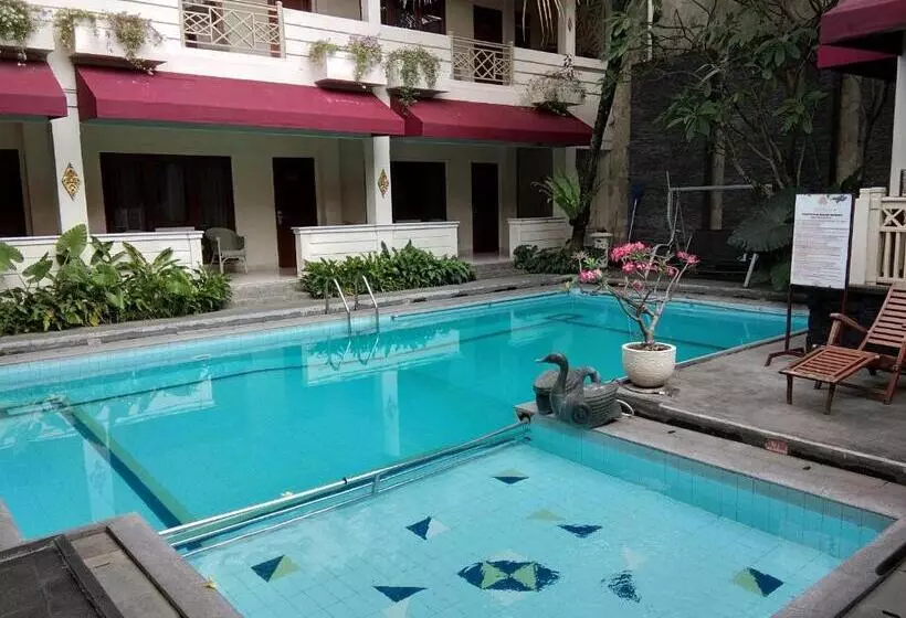 Fotos del hotel Indah Palace Yogyakarta:  7