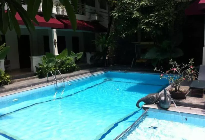 Fotos del hotel Indah Palace Yogyakarta:  3