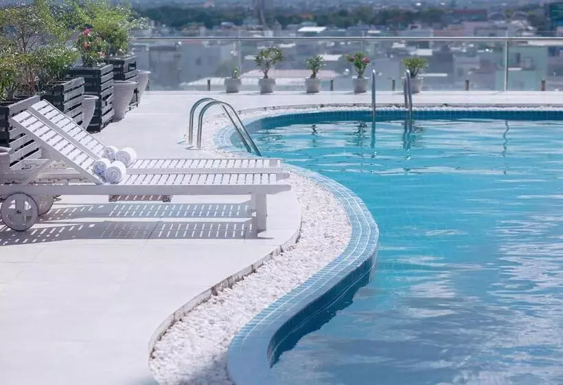 Fotos del hotel Vinh Trung Plaza Apartment &:  10