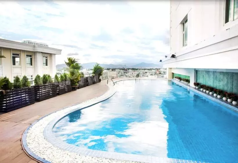 Fotos del hotel Vinh Trung Plaza Apartment &:  3