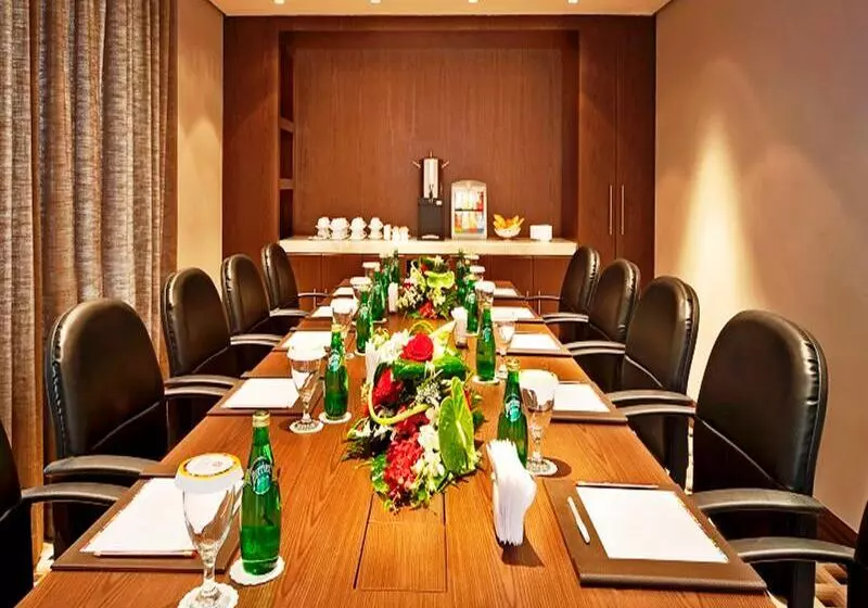 Fotos del hotel Oaks Liwa Executive Suites:  5