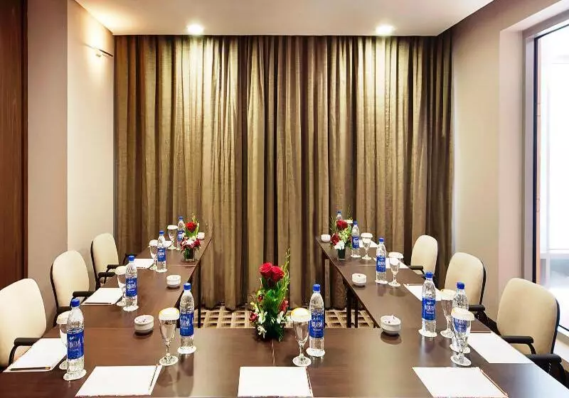 Fotos del hotel Oaks Liwa Executive Suites:  6