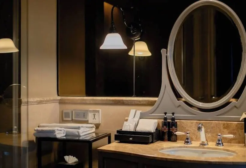 Muse Bangkok Langsuan  Mgallery