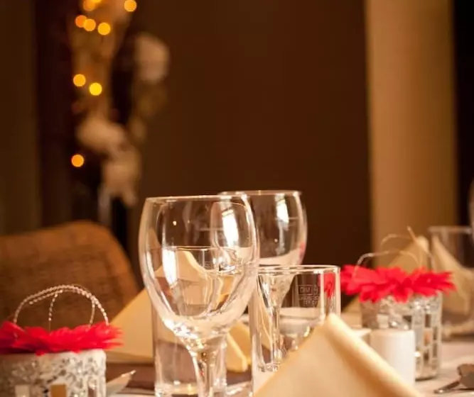 Fotos del hotel The Lamplighter Dining ~ Rooms:  15