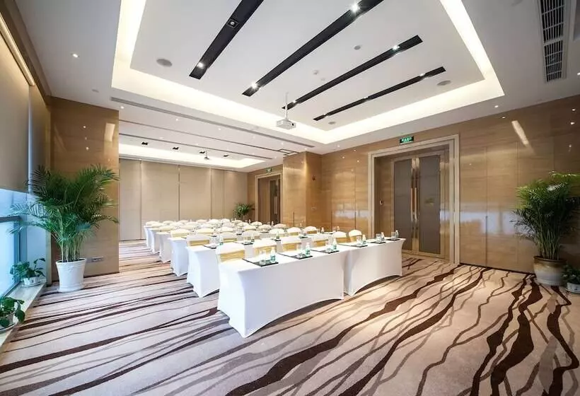 Fotos del hotel Holiday Inn Chengdu Oriental Plaza, An Ihg:  24