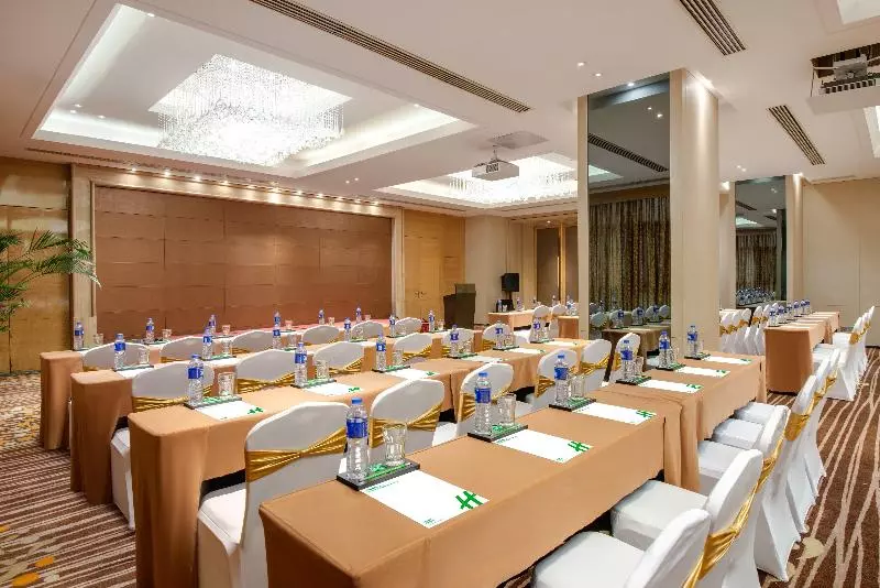 Fotos del hotel Holiday Inn Chengdu Oriental Plaza, An Ihg:  14