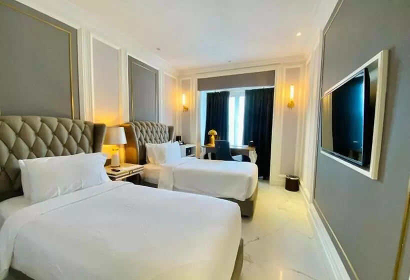 Fotos del hotel Grand Eska  And Residences:  17