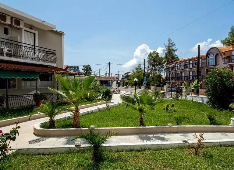 Fotos del hotel Perkes:  19