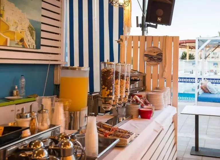 Fotos del hotel Perkes:  18