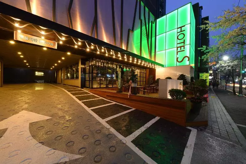 Fotos del hotel S Hotel:  3