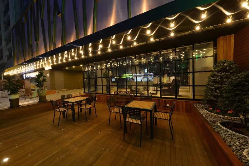 Fotos del hotel S Hotel:  5