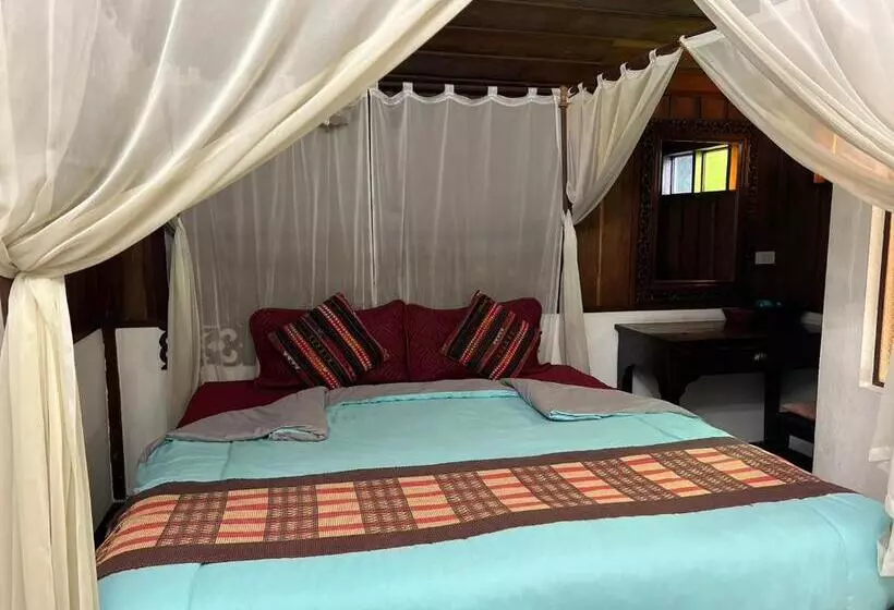 Fotos del hotel The Royal Shilton Resort:  2