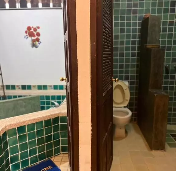 Fotos del hotel The Royal Shilton Resort:  4